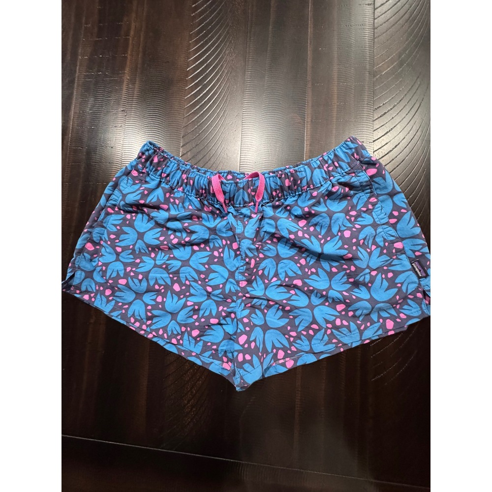 Patagonia Baggies Shorts Womens Medium Blue Pink Floral Leaf Print 2.5 Inseam